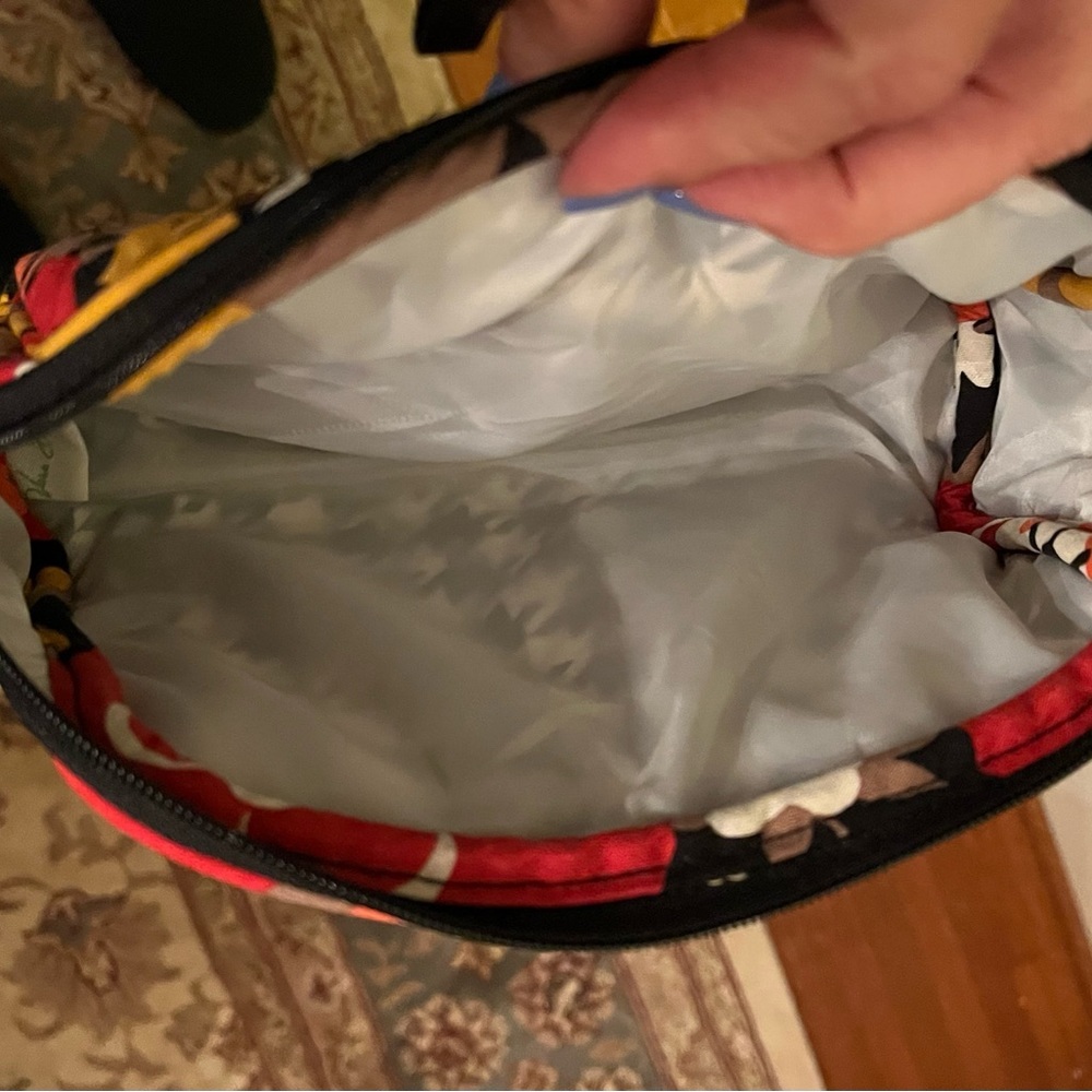 Vera Bradley make up bag - Picture 3 of 3